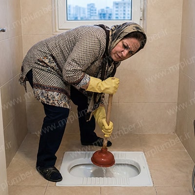 سریع ترین راه های باز کردن گرفتگی سیفون توالت ایرانی